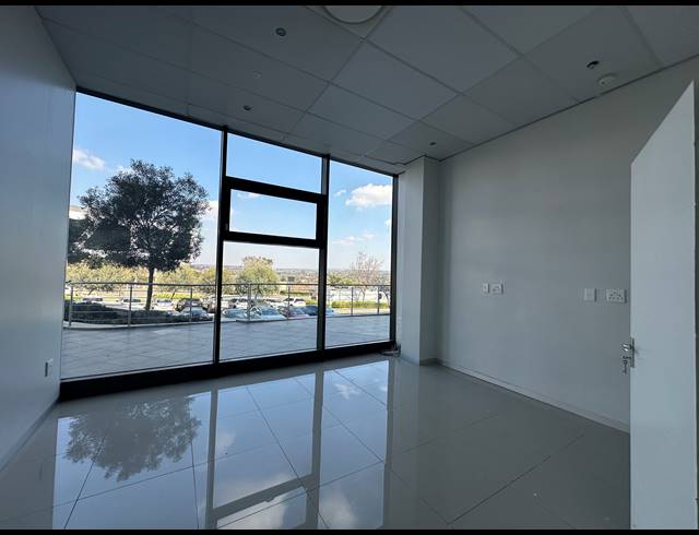 188.40M² OFFICE TO LET IN DORINGKLOOF